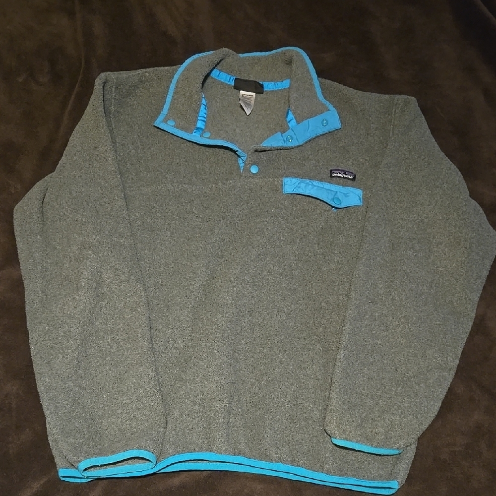 Patagonia Gray and Blue Fleece Pullover